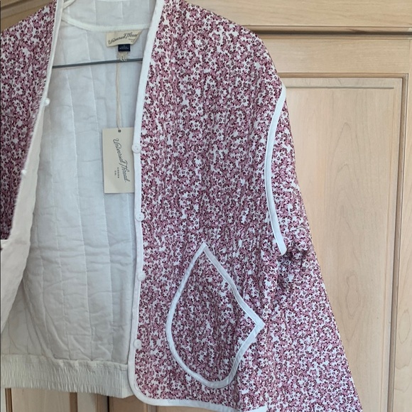 Women's Red Patterned Jacket - Picture 2 of 4